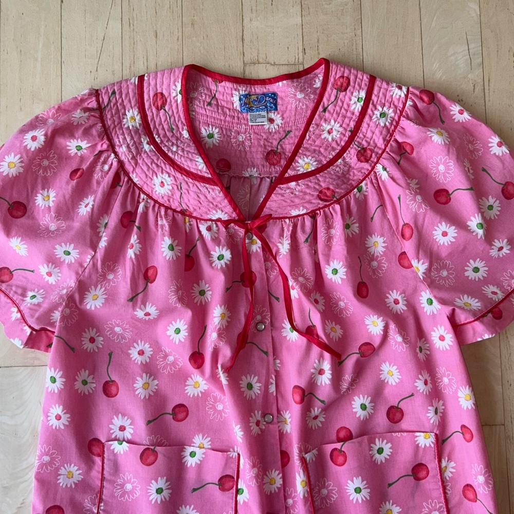 Vintage 80s Moondance Housecoat Nightgown Pink Cherry Print L/XL (labeled 3X) - Picture 11 of 15
